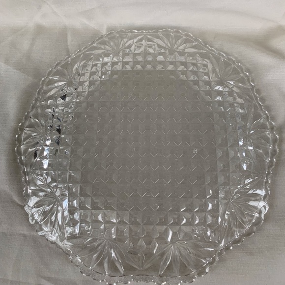Vintage United States Pineapple Fan Square Clear Glass Round Plate - Picture 2 of 5